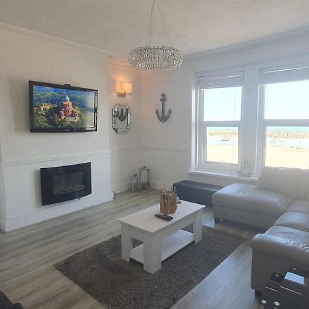 3 Harbour Views Apartment Rhôs-on-Sea Exterior foto